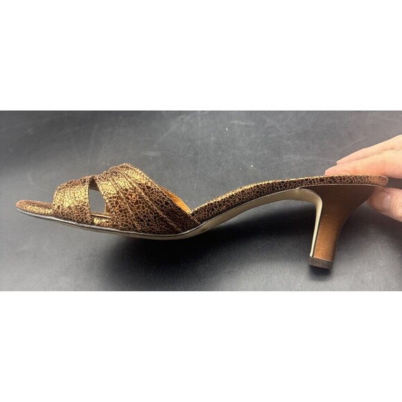 MICHELLE D Womens Gold Copper Metallic Slide Slip On Heeled Sandals Sz 8.5 - Picture 13 of 16